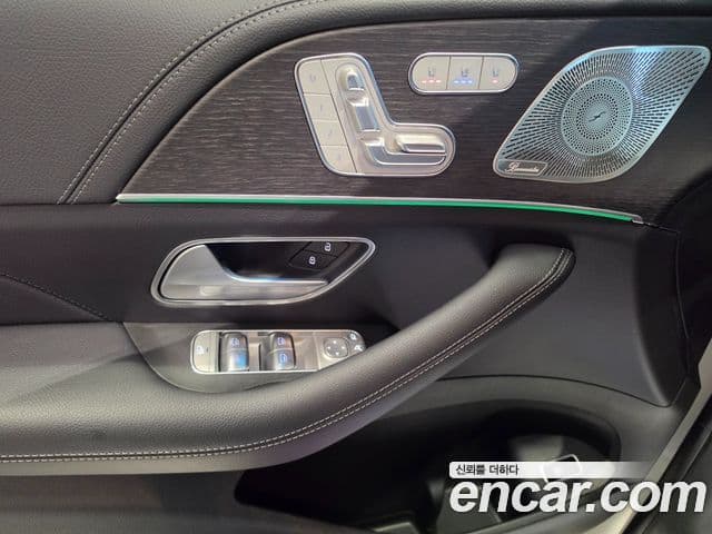 Mercedes-Benz GLE-Class 2025 — Photo 5/20