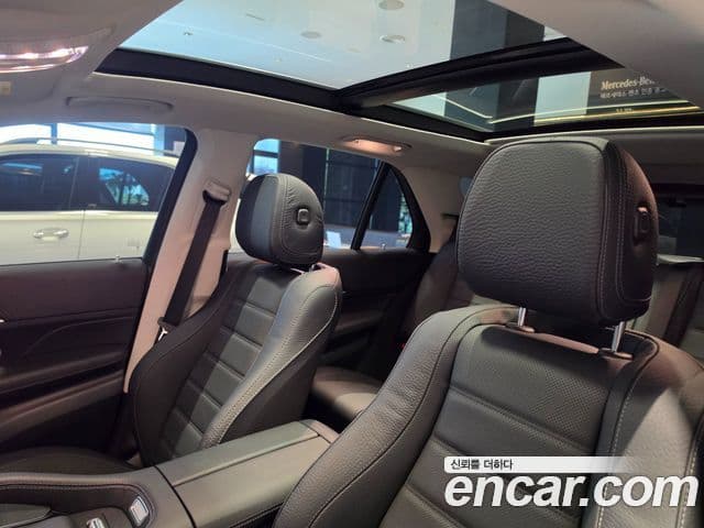 Mercedes-Benz GLE-Class 2025 — Photo 20/20