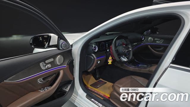 Mercedes-Benz E-Class 2021 — Şəkil 10/20