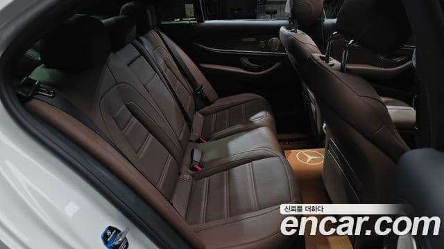 Mercedes-Benz E-Class 2021 — Şəkil 11/20