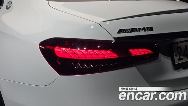 Mercedes-Benz E-Class 2021 — Şəkil 33/35