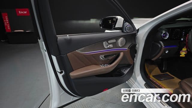 Mercedes-Benz E-Class 2021 — Şəkil 16/35