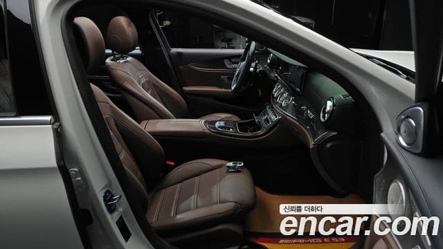 Mercedes-Benz E-Class 2021 — Şəkil 17/35