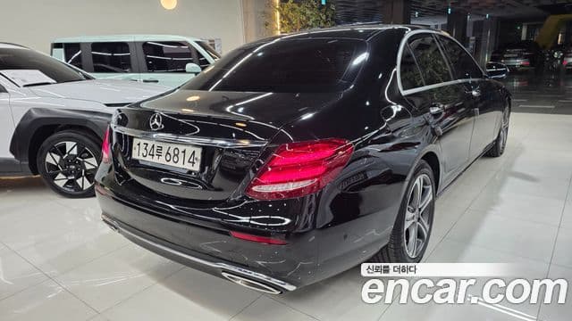 Mercedes-Benz E-Class 2020 — ფოტო 5/20