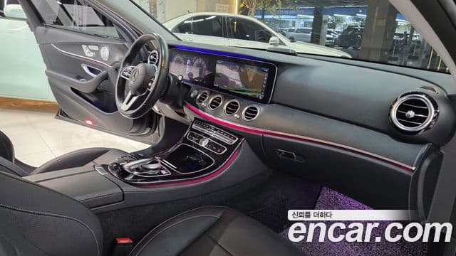 Mercedes-Benz E-Class 2020 — ფოტო 11/20
