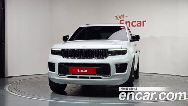Jeep Grand Cherokee 2023 — ფოტო 3/20