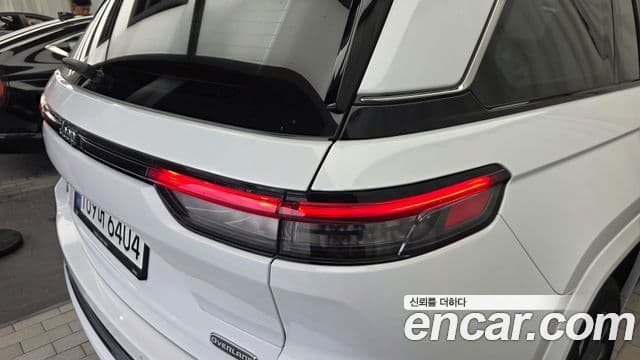Jeep Grand Cherokee 2023 — Photo 10/36
