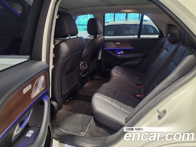 Mercedes-Benz GLE-Class 2021 — Фото 10/20
