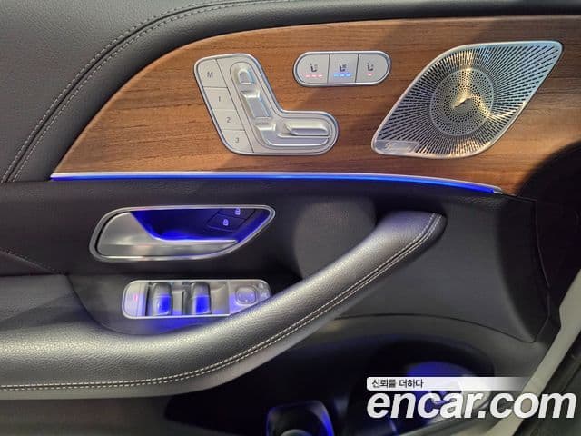 Mercedes-Benz GLE-Class 2021 — Фото 14/20