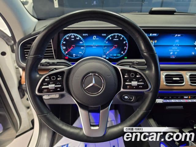 Mercedes-Benz GLE-Class 2021 — Фото 17/20