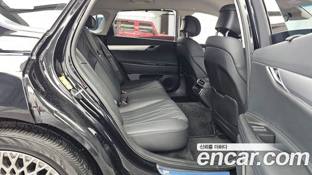 Genesis Electrified G80 2025 — Şəkil 12/20
