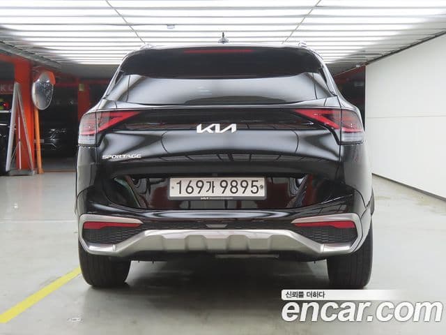 Kia Sportage 2021 — ფოტო 2/20