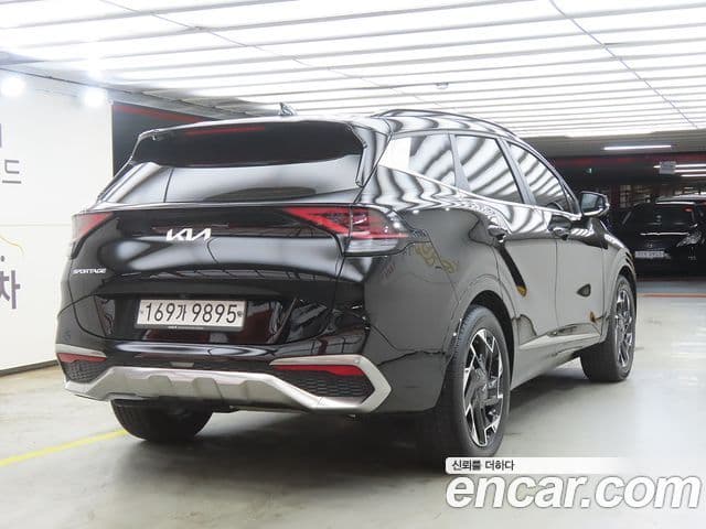Kia Sportage 2021 — ფოტო 3/20