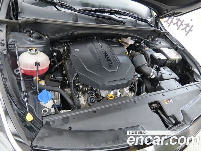 Kia Sportage 2021 — ფოტო 19/20