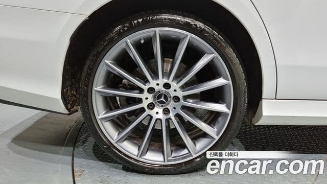 Mercedes-Benz E-Class 2022 — Şəkil 2/19