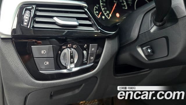BMW 5 Series 2019 — Şəkil 14/20