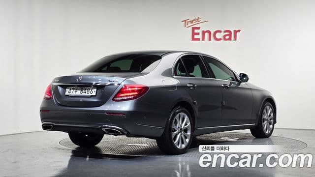 Mercedes-Benz E-Class 2018 — Şəkil 2/20