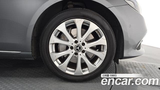 Mercedes-Benz E-Class 2018 — Şəkil 5/20