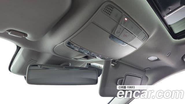 Mercedes-Benz E-Class 2018 — Şəkil 18/20