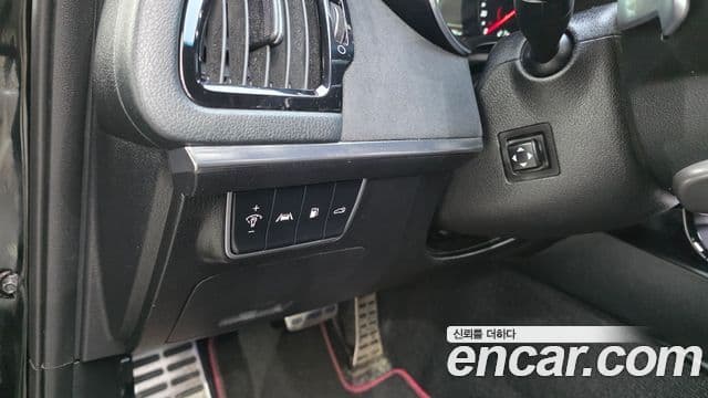 Kia Stinger Meister 2022 — Photo 3/39