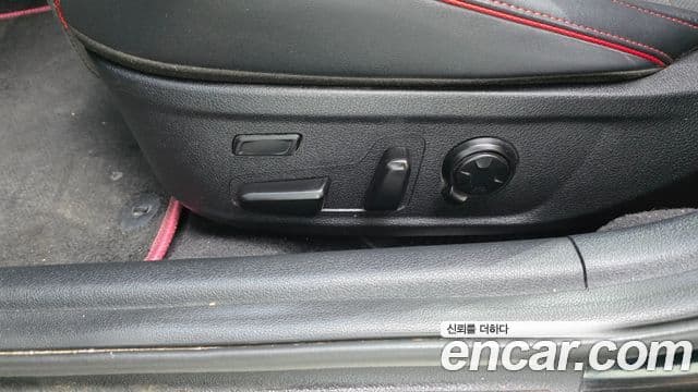 Kia Stinger Meister 2022 — Photo 36/39
