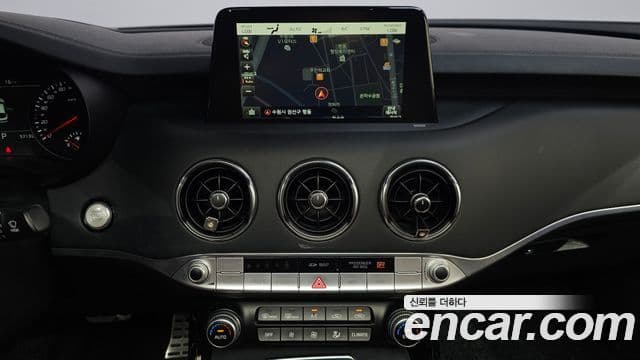 Kia Stinger 2019 — ფოტო 12/20