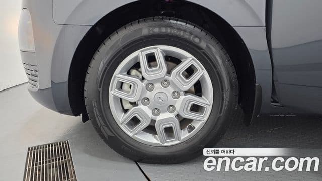 Hyundai Staria 2023 — фото 5 из 20