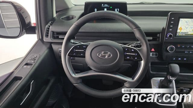 Hyundai Staria 2023 — фото 13 из 20