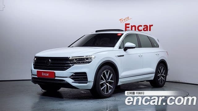 Volkswagen Touareg 2023 — ფოტო 1/20
