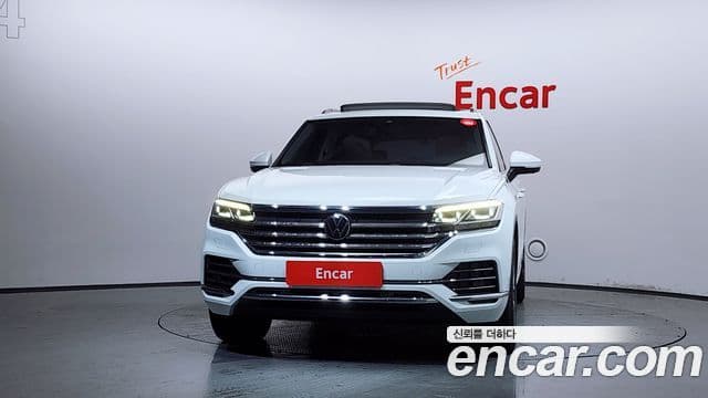 Volkswagen Touareg 2023 — ფოტო 3/20