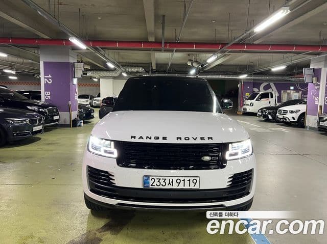 Land Rover Range Rover 2019 — ფოტო 17/20