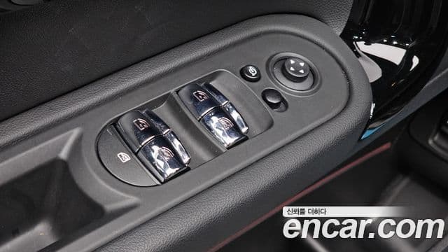 Mini Cooper Countryman 2024 — фото 20 из 20