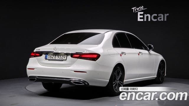 Mercedes-Benz E-Class 2020 — Şəkil 2/20