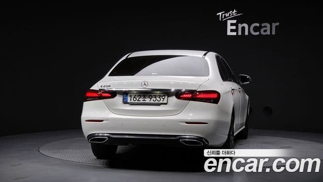 Mercedes-Benz E-Class 2020 — Şəkil 4/20