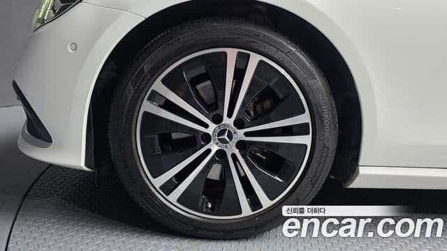 Mercedes-Benz E-Class 2020 — Şəkil 5/20