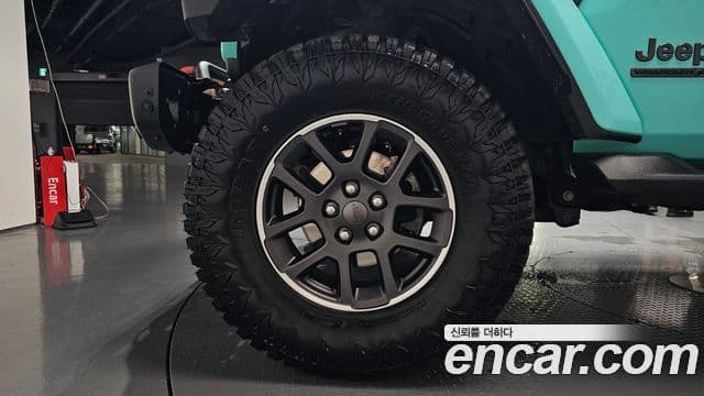 Jeep Wrangler 2021 — Photo 16/33