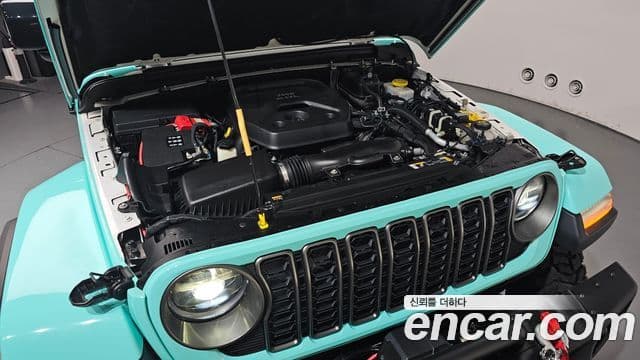 Jeep Wrangler 2021 — ფოტო 6/20
