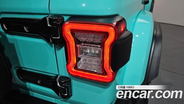 Jeep Wrangler 2021 — Photo 11/33