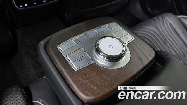 Genesis Electrified G80 2023 — ფოტო 18/20
