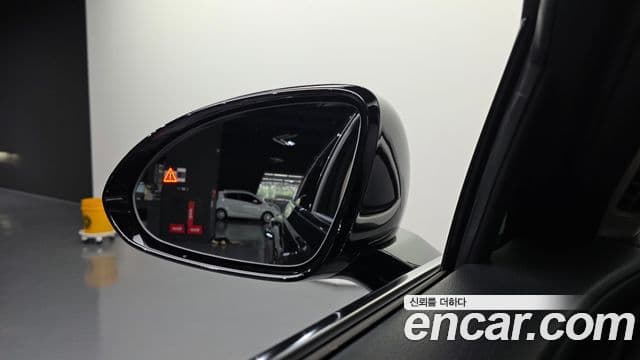 Genesis G80 2023 — Photo 14/30