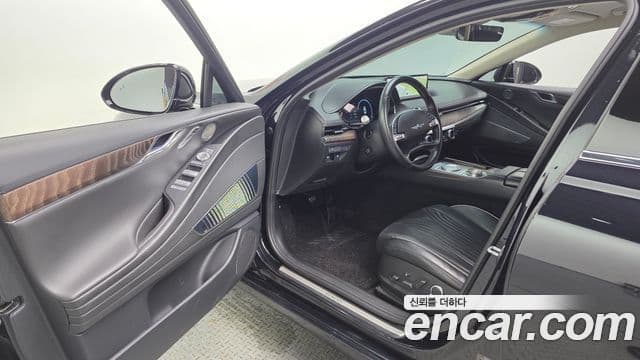 Genesis Electrified G80 2020 — ფოტო 8/20
