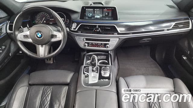 BMW 7 Series 2018 — ფოტო 7/20
