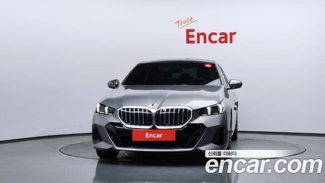 BMW 5 Series 2025 — ფოტო 3/20