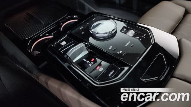 BMW 5 Series 2025 — ფოტო 9/20