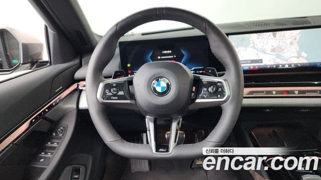 BMW 5 Series 2025 — ფოტო 14/20