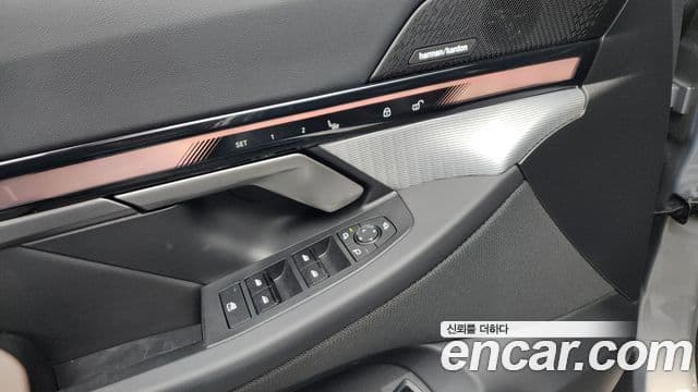 BMW 5 Series 2025 — Photo 4/38