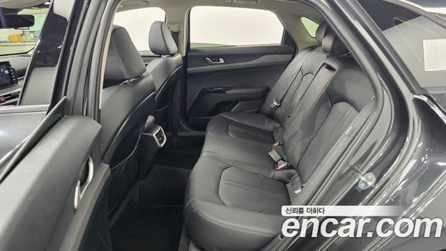Kia K5 2021 — фото 12 из 20