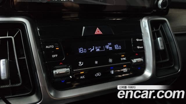 Kia Sorento 2021 — Şəkil 17/20
