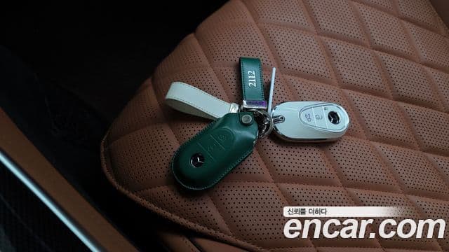 Mercedes-Benz S-Class 2023 — Photo 11/34