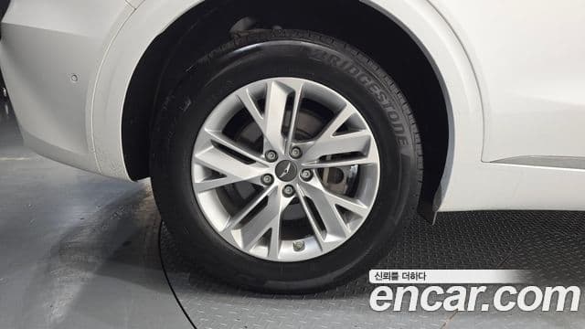 Genesis GV70 2023 — ფოტო 5/20